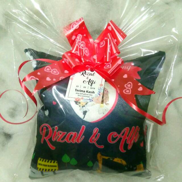 

Hadiah Unik BANTAL SOUVENIR Murah 15.000