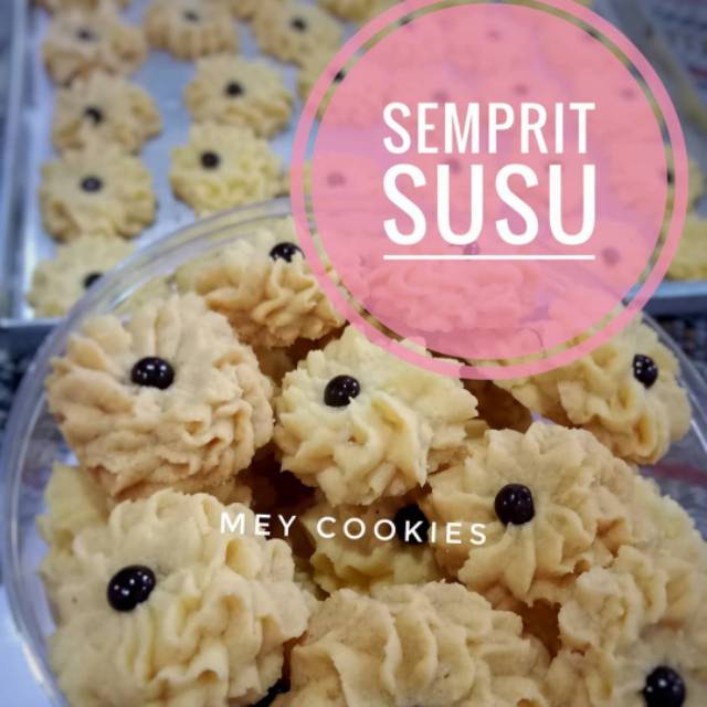 

Kue kering yang crunchy dan gk bikin eneg tentunya.. Kalian wajib cobain dongs..