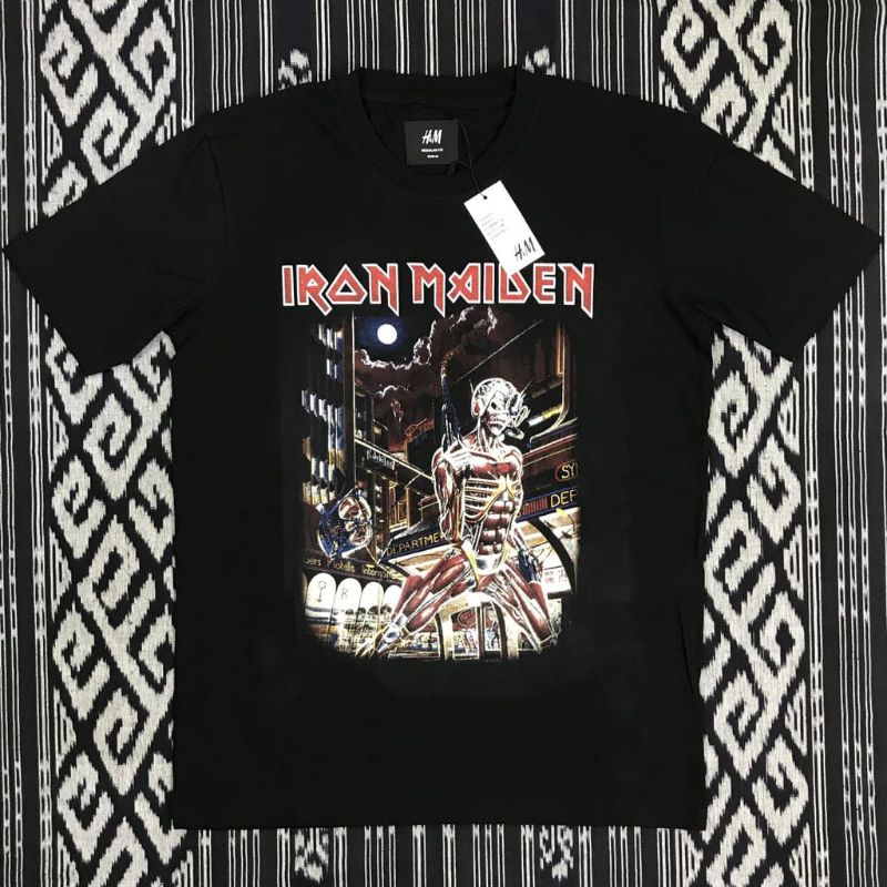 BAJU KAOS DISTRO H&M KAOS BAND IRON MAIDEN ALIEN HITAM PRIA WANITA COWOK CEWEK UNISEX PREMIUM