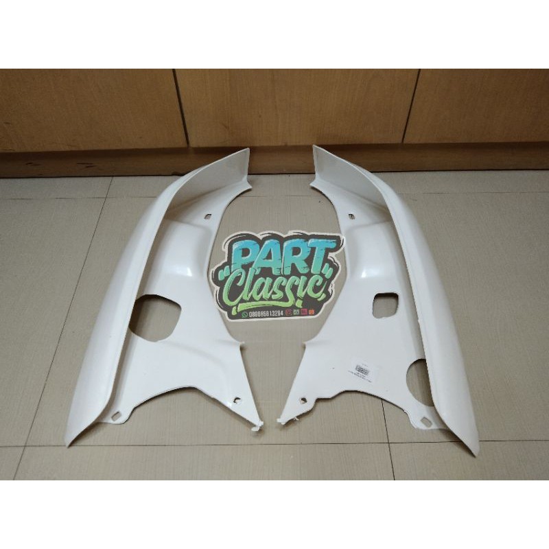 sayap Honda Astrea grand bulus putih merk narita