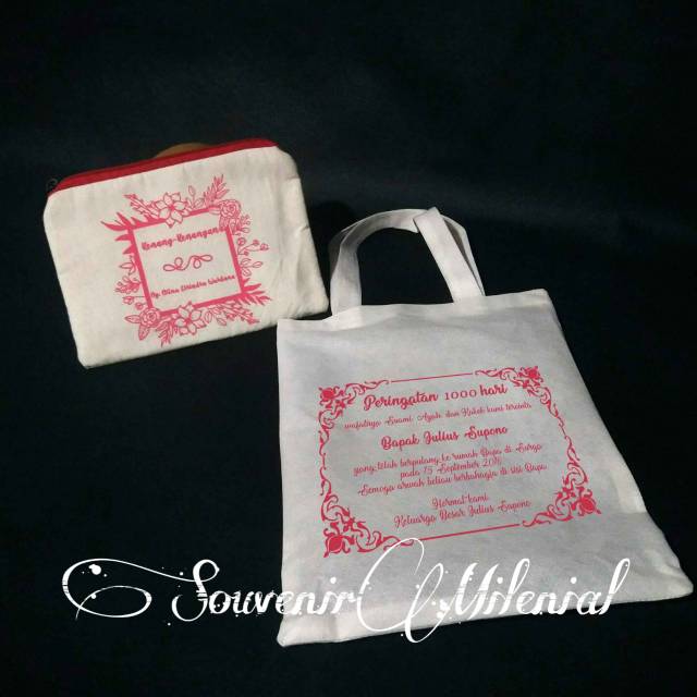 

Tas Souvenir Pernikahan