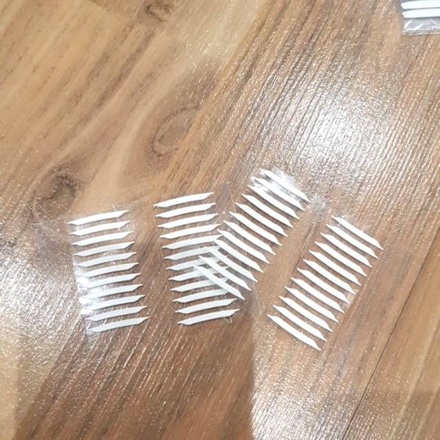 

Scot mata double tape import isi 22 pieces