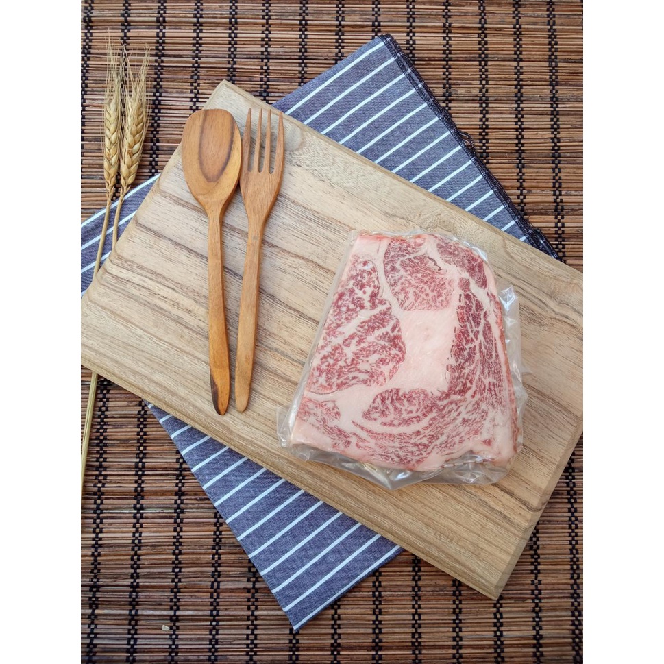 

MIYAZAKI RIB EYE WAGYU A5 JAPAN BEEF