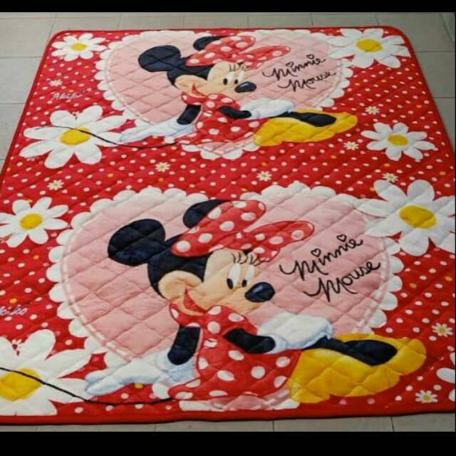 Karpet selimut Minnie flower