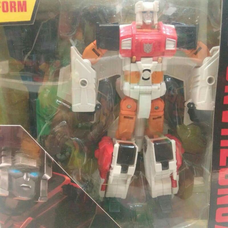 Mainan deformation figureTransformers Silverbolt Coolbecomebrave box
Taikongzhan kubian