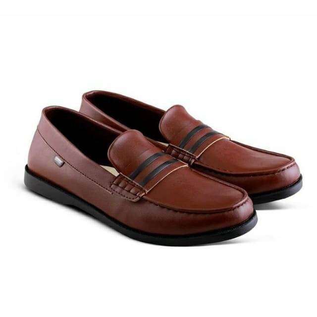 Sepatu Santai Cowok Slip On (Tanpa Tali)