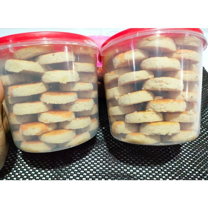 

Kue Kacang Asli Jember 1 Kg