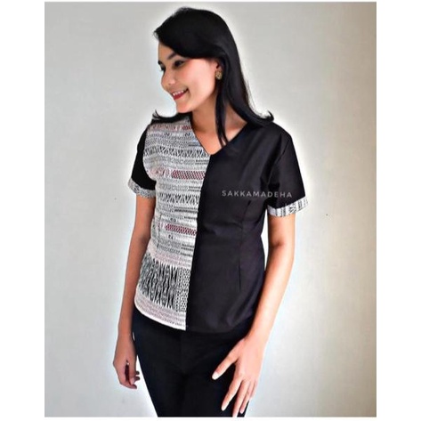 Baju Tenun Ulos Batak