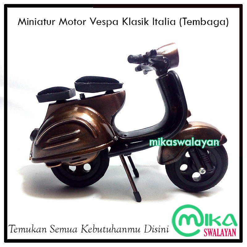 Kerajinan Tangan Miniatur Motor Vespa Klasik Warna Biru Tua Dari