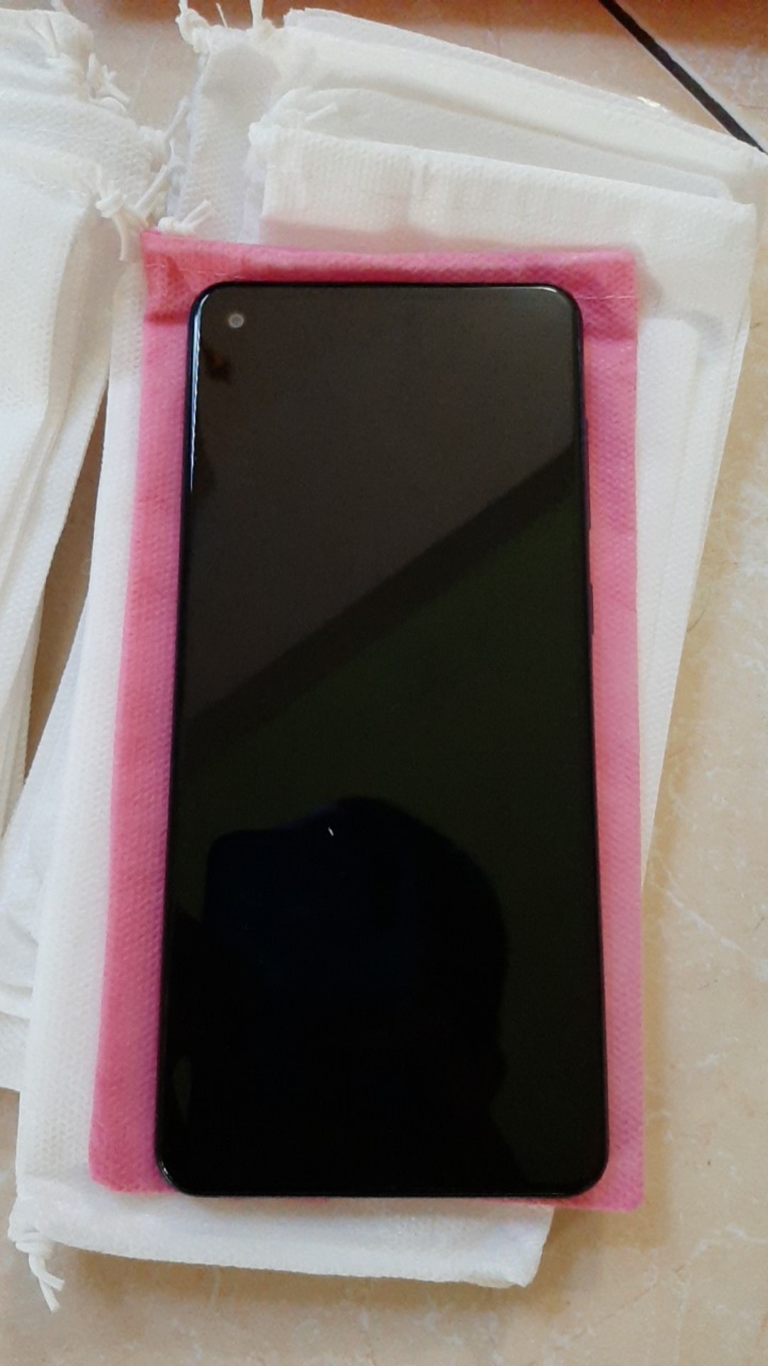 Pouch Serut Samping Spunbond ± 9*16cm Dan 14*20