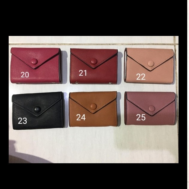 

Dijual Card Holder Kulit Sintesis Isi 26 Dompet Trendi