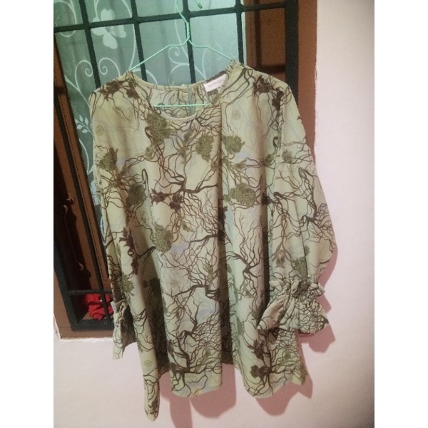 Preloved nahdi top by ria miranda All size 100% asli #riamiranda #riamiranda top