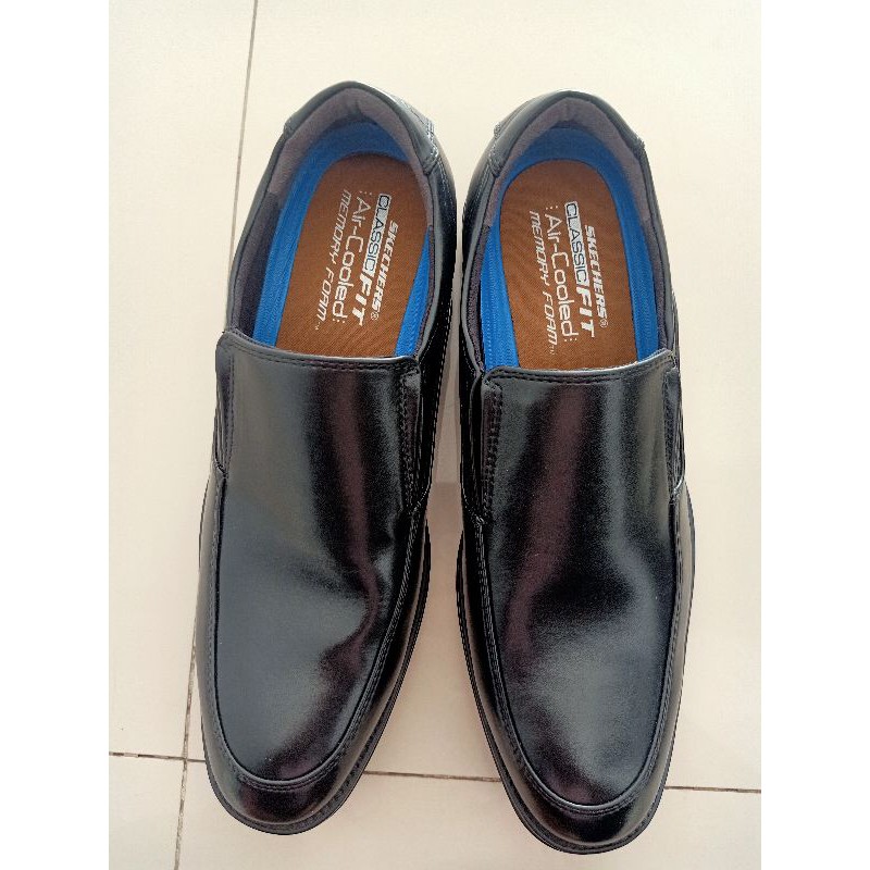 Sepatu pria pantofel skechers