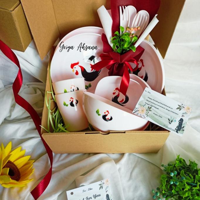 

Gift Box / Kado / Hampers Wisuda Ultah Wedding Ramadhan Lebaran