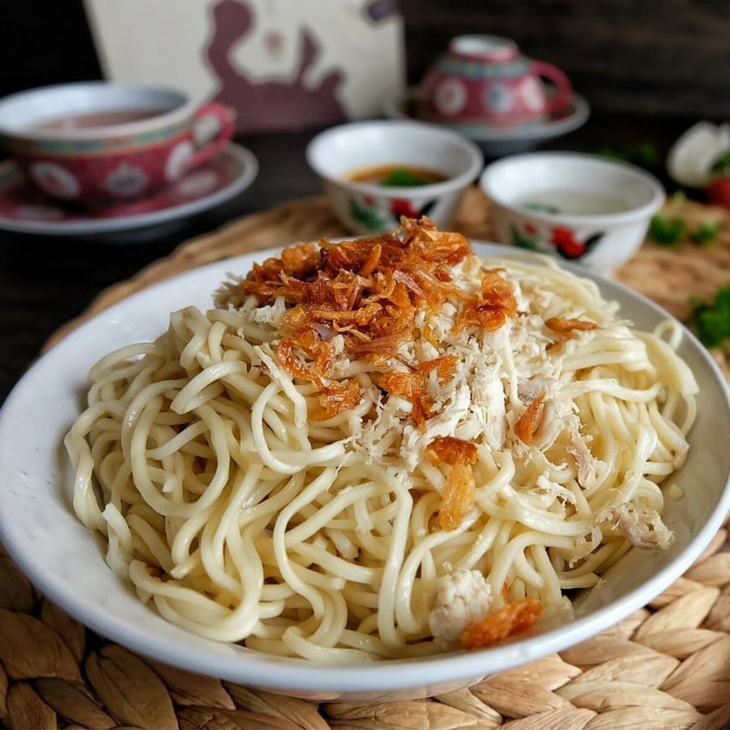 

Mie Ayam (Asin) Yunsin Non Halal