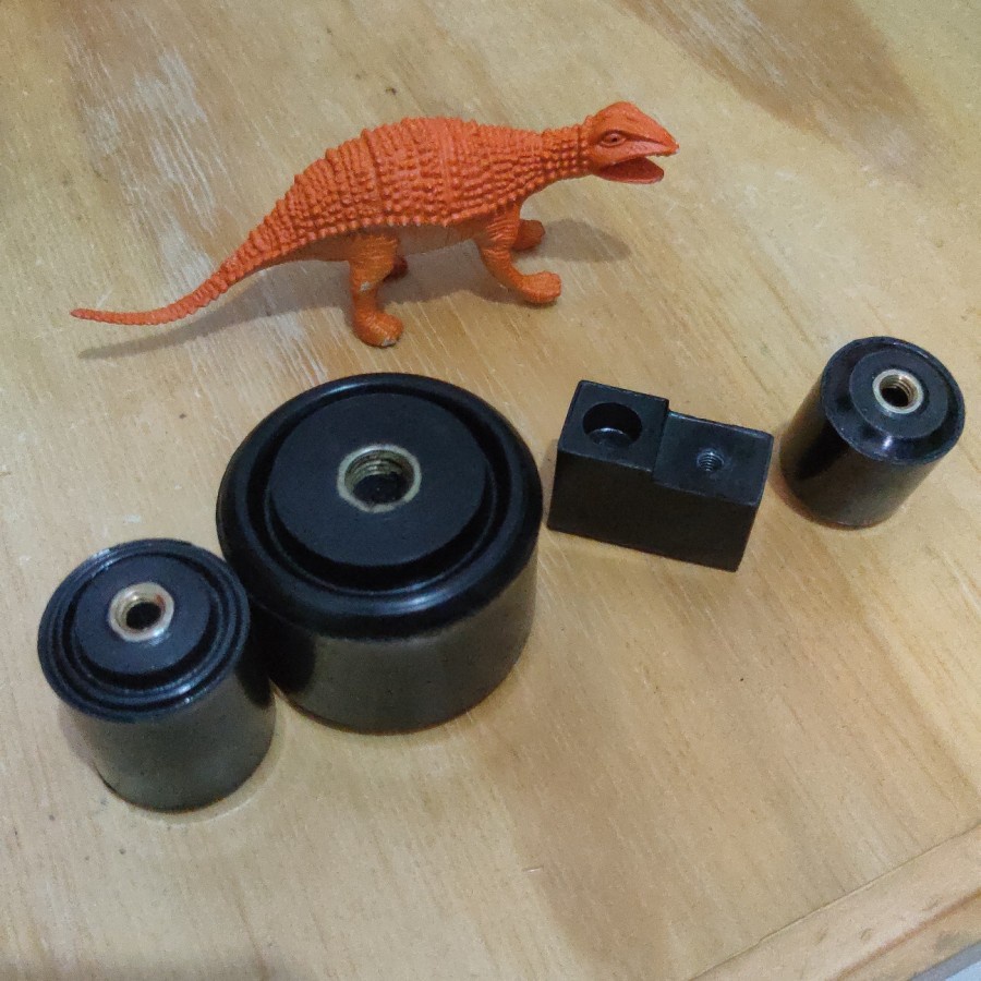 Isolator busbar Listrik dan isolator Gorounding buat panel