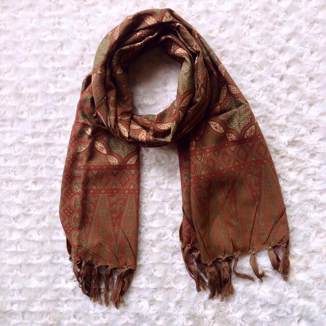 Omah Etnik Scarf Batik Syal Batik Balian Kawung - Cokelat Kehijauan