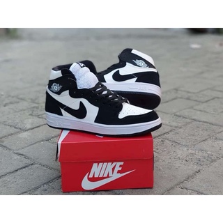 NIKE JORDAN 1 Retro High Bred Toe WOMENS Sepatu Basket Wanita Terbaru