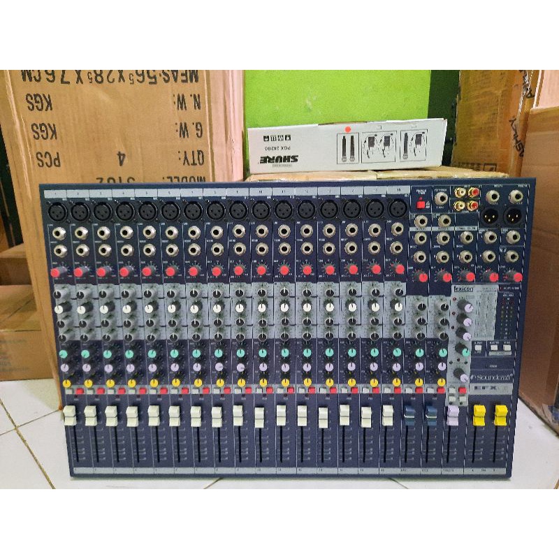 Mixer Soundcraft EFX16 EFX 16 grade A
