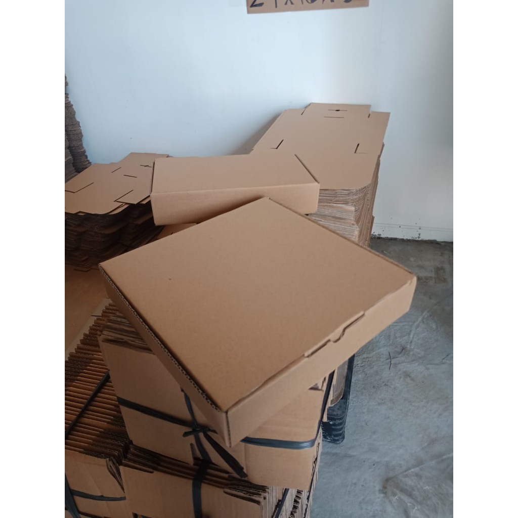 

Dus Kemasan Pizza Ukuran 20x20x4 cm