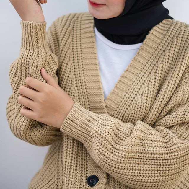 PROMO- Nakara Cardy Bahan Rajut Premium / Cardigan Oversize / Cardi Rajut / Cardigan Crop Wanita-Cream