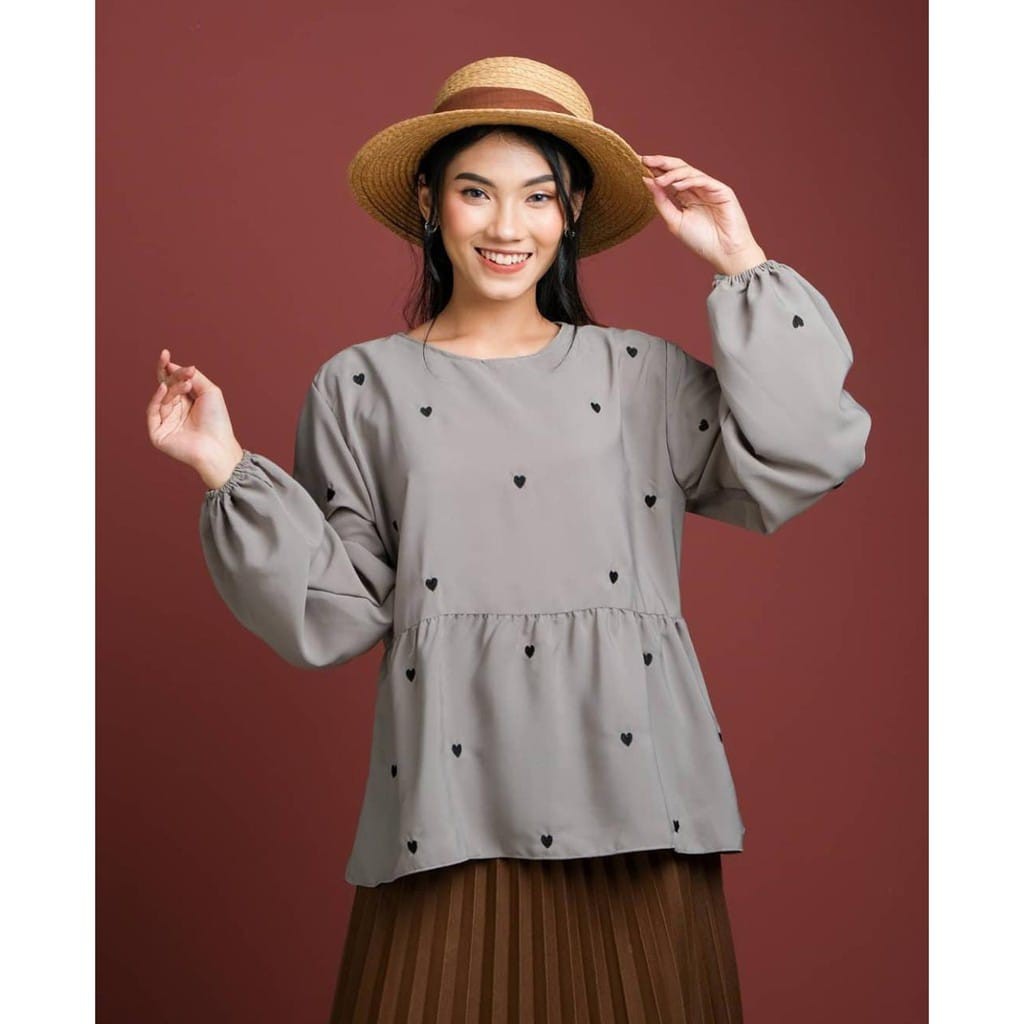 LOVIANA BLOUSE // ATASAN BORDIR LOVE