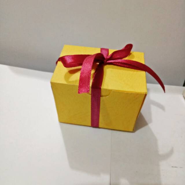 

Paper box kotak souvenir