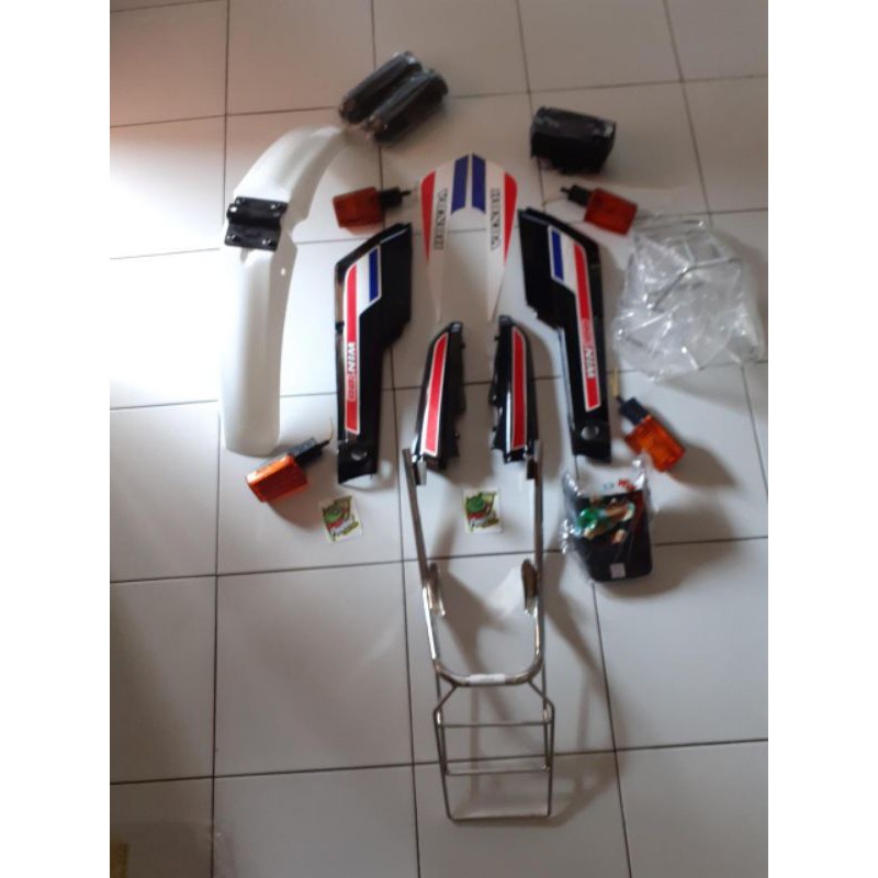 BODY FULLSET HONDA WIN 100 BODI HONDA WIN 100.