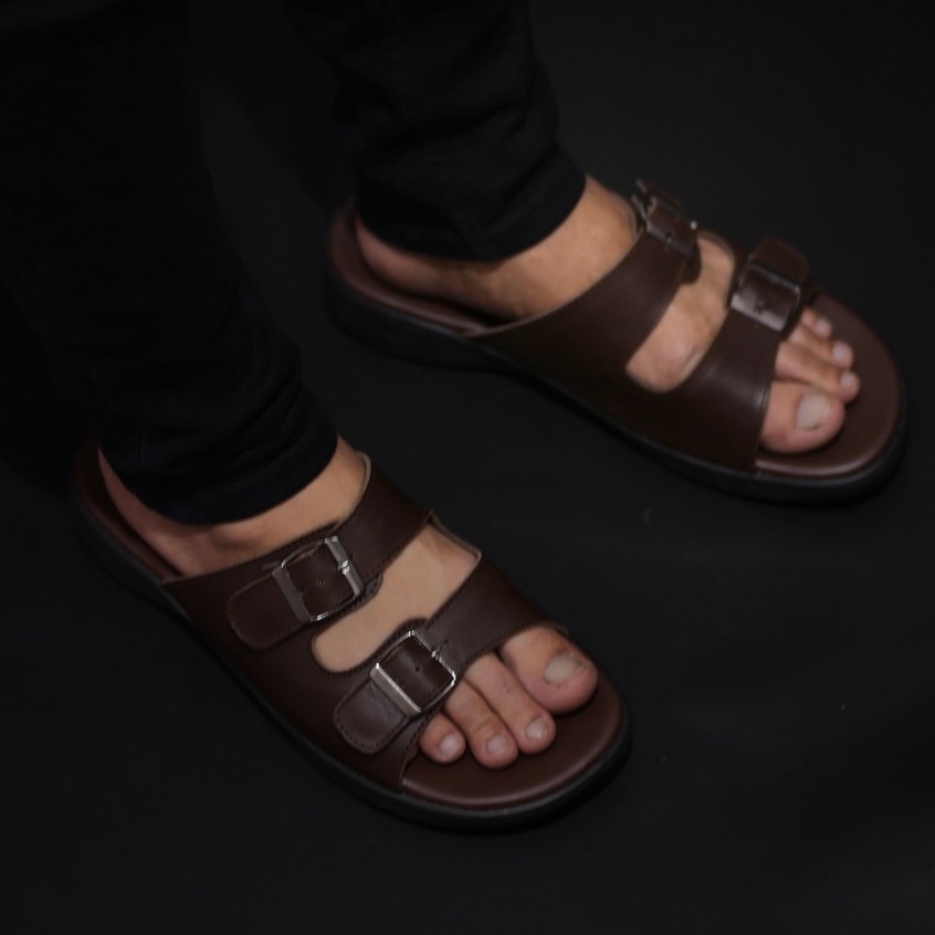 MOZZA BROWN (KULIT ASLI) |ManNeedMe x GREATA| Sandal Pria Casual Sendal Slip On Kulit ORIGINAL