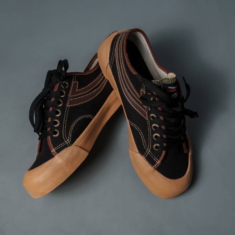 Johnson Galaxy Pro Lowcut Dusty Black Original 100%(Sepatu Johnson)