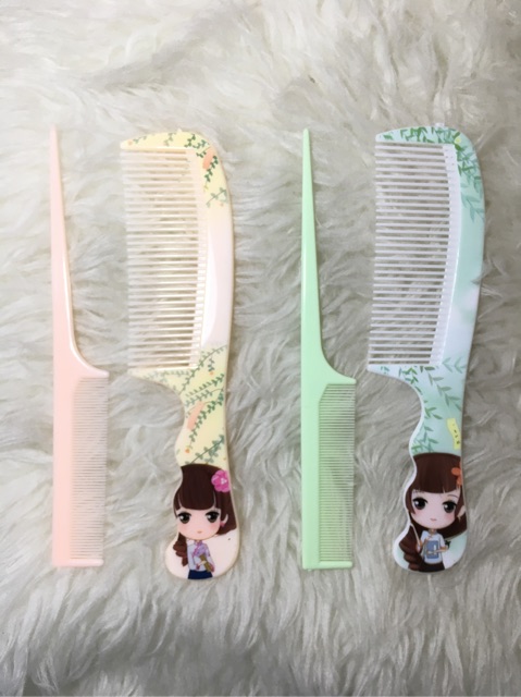 SS17 Sisir Plastik Isi 2 Premium Karakter Random