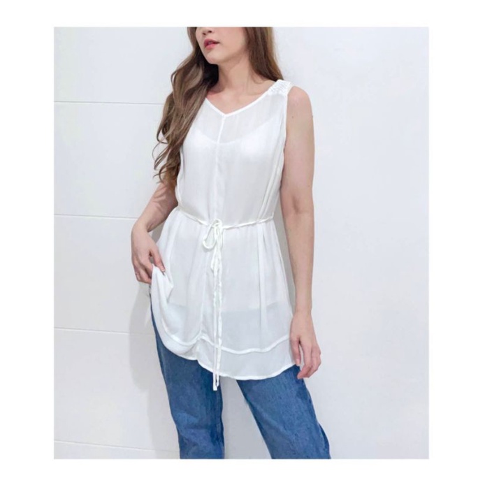 A new day sleevelesS belted flowy tunik