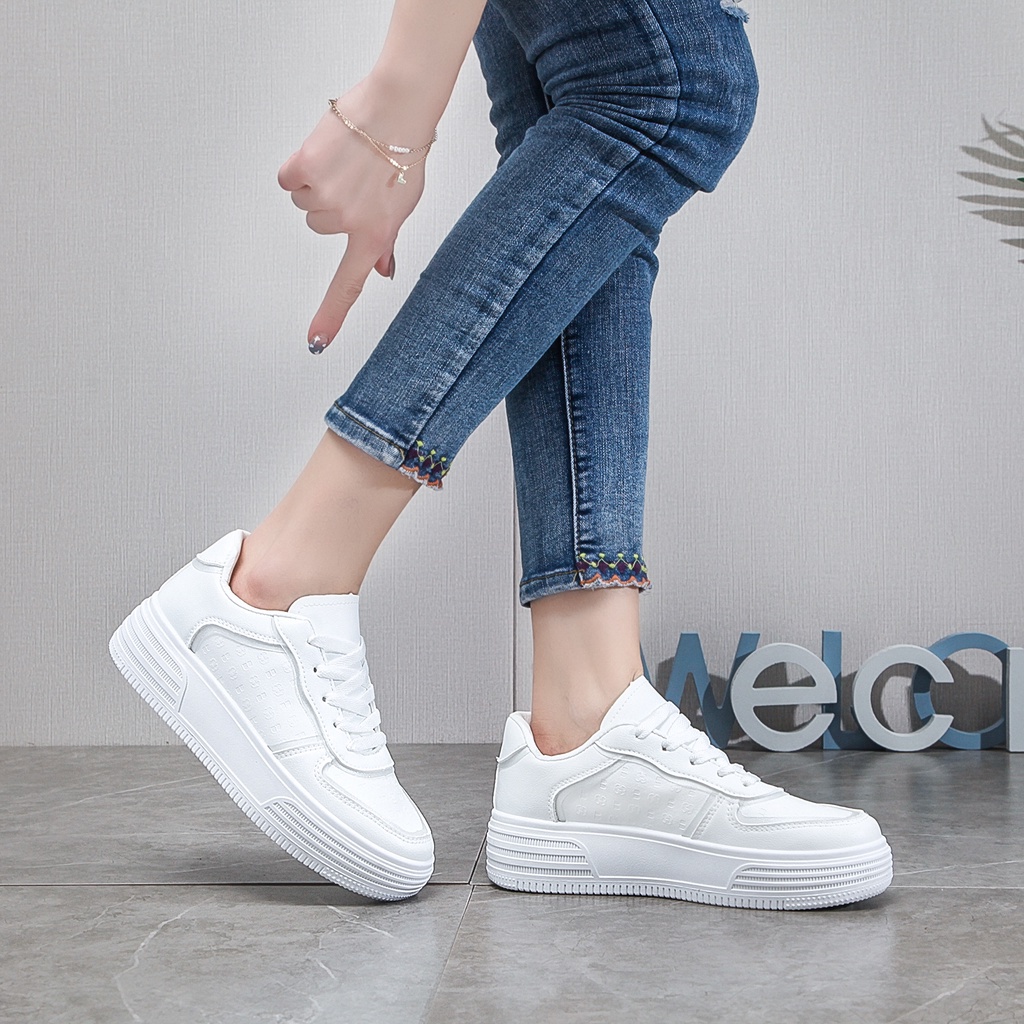 Sepatu Sneakers Wanita Import Hak Tinggi Sepatu Kasual Perempuan Sepatu Multifungsi