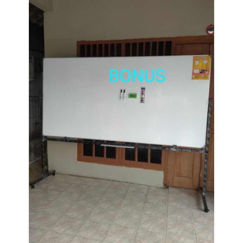 

papan tulis Daiki / whitebord uk 120x 240 cm 2 muka standing kaki roda