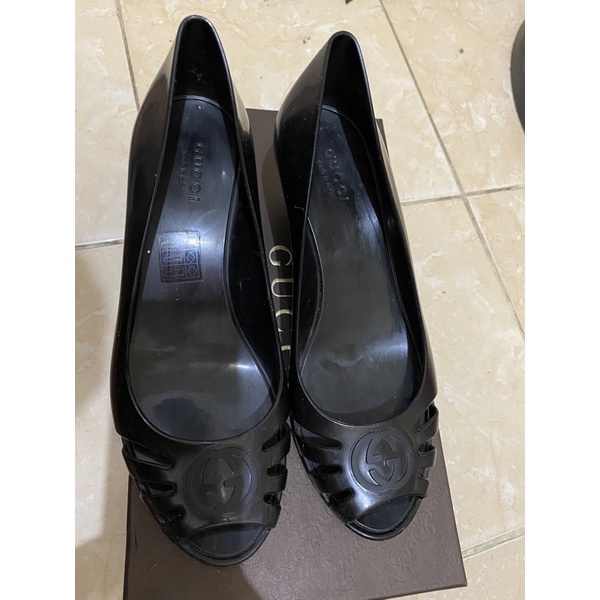 Sepatu Gucci Preloved