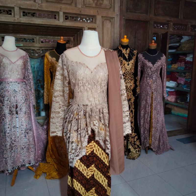 Kebaya domas