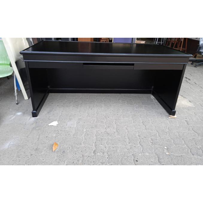 Meja Direktur 1 Biro / Meja Komputer 1 Biro