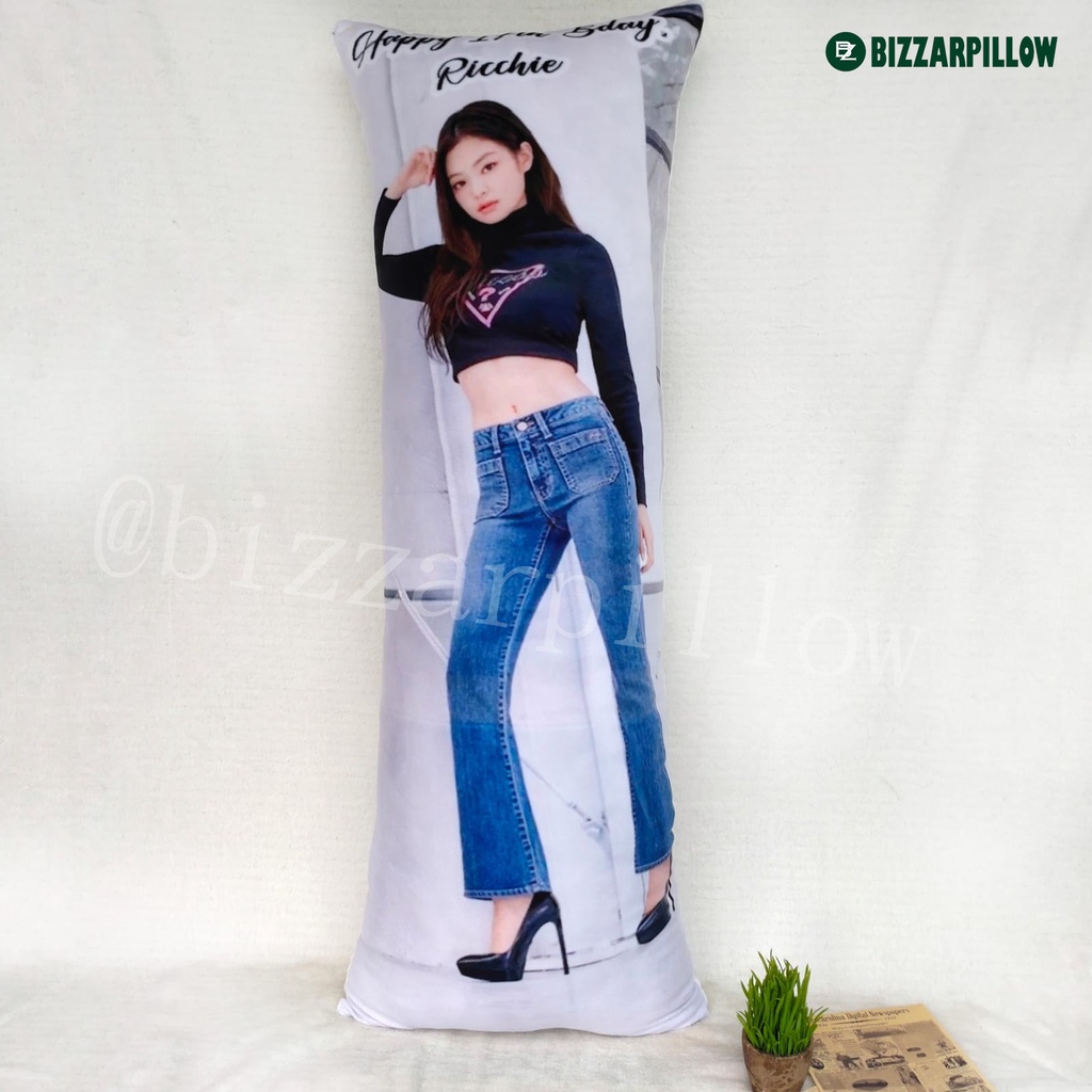 Bizzarpillow Bantal Dakimakura 125 x 40 cm Custom Kpop / Figure Anime BZ157