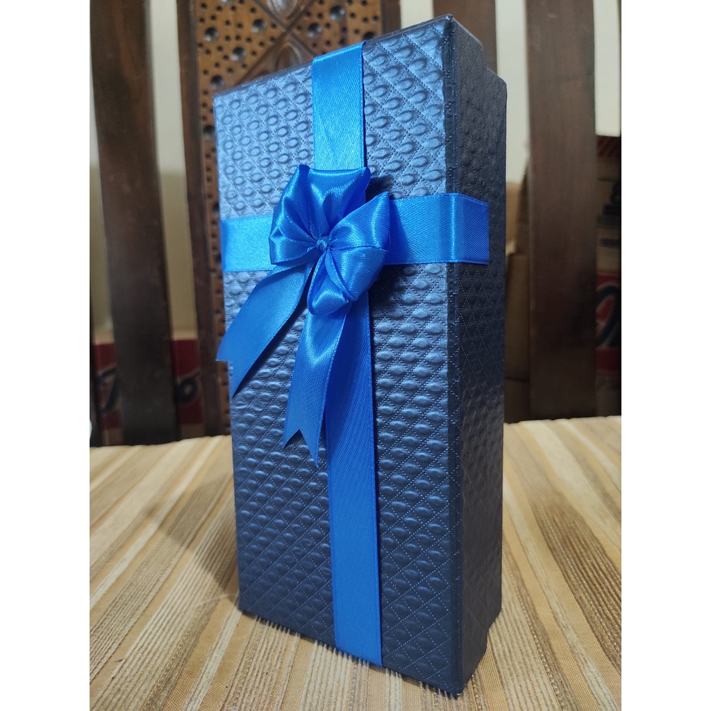 

Kotak Kado / GIft Box 24x14x12 cm