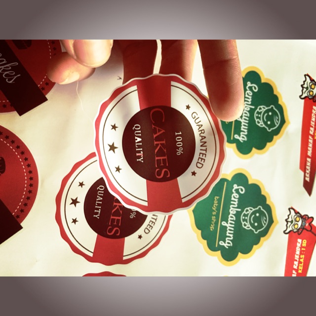 

stiker label custom Vinil sehari jadi