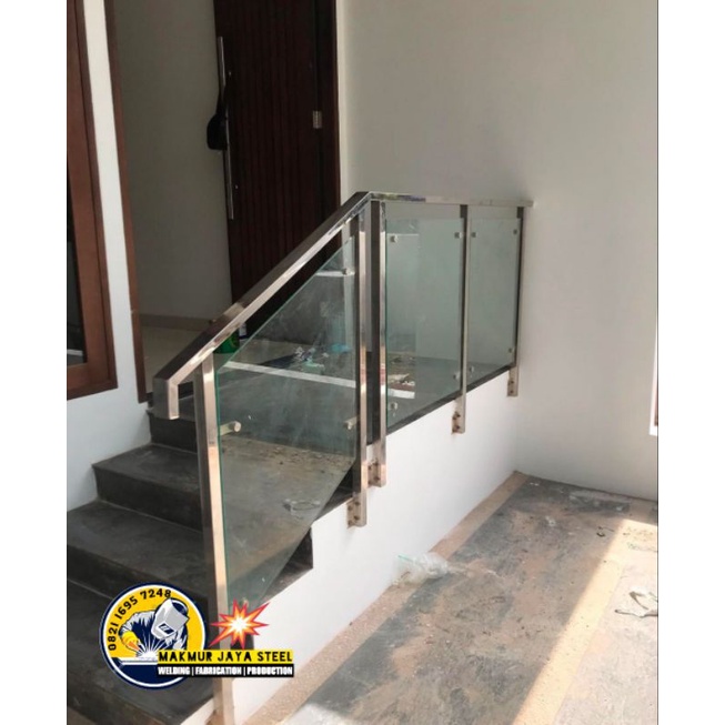 Balkon Stainless dan Railing tangga stainless