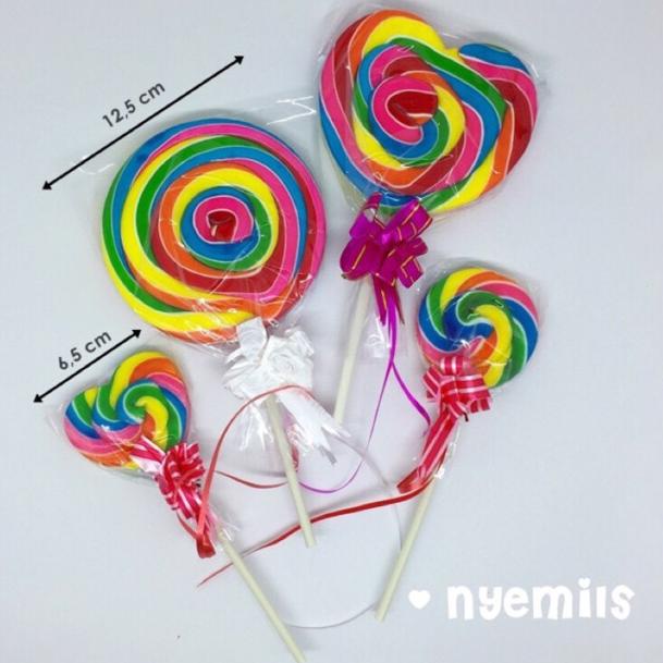 

[KODE PRODUK AMFZW3480] Permen lolipop besar 12,5cm candy lollypop bulat dan hati