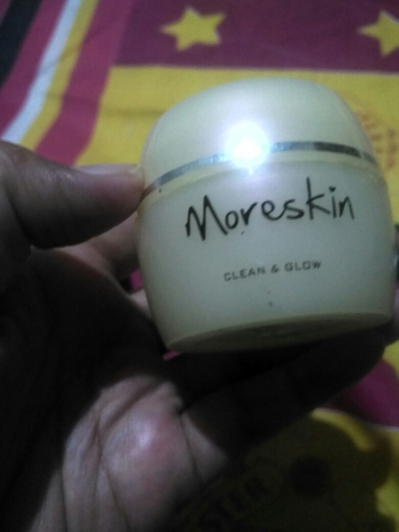 Cream Pencerah Dan Pembersih Wajah Anti Kusam Serta Flek Hitam Moreskin Clean Glow Nasa Ampuh