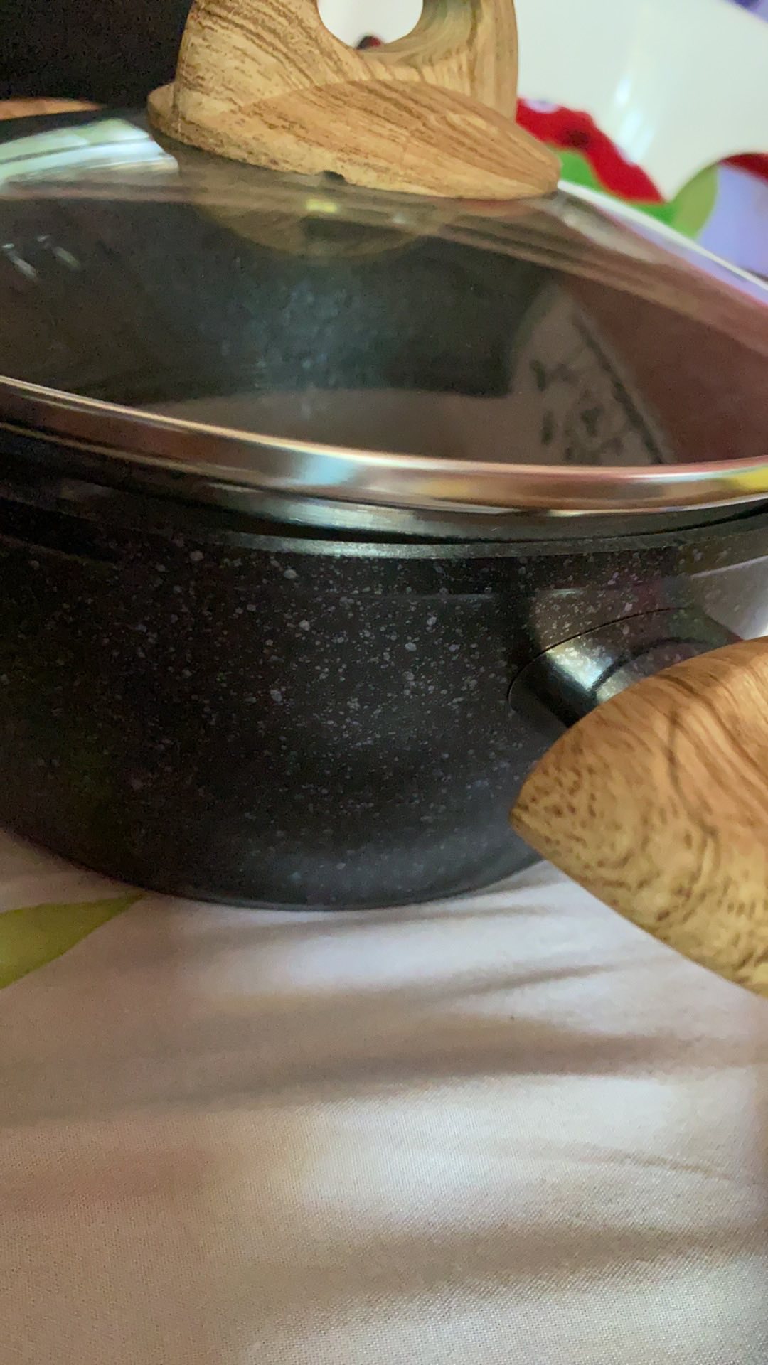 Panci Sauce Pot D20cm H8cm Non Stick Marble Yoshikawa