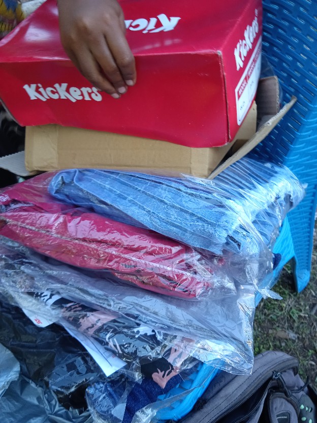 Nayaka Batik _couple Batik Slendang Tille Alena Pinguin Sofia