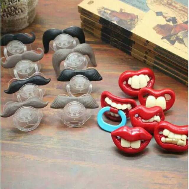 Dot/empeng model kumis