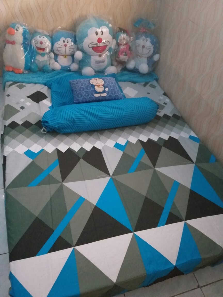 Lady Rose Sprei King (180x200) Dengan 2 Bantal - Monstera