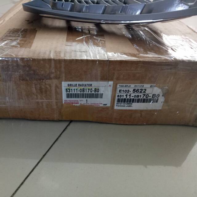 Grille kijang krista 2003