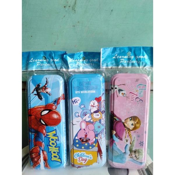 

Kotak Pensil Kaleng Karakter 2 Tingkat