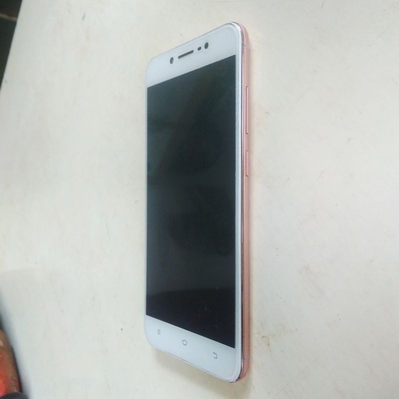 Vivo V5 Lite Ram 3/32 gb Hp 1609 v 5 jaringan 4g Lte